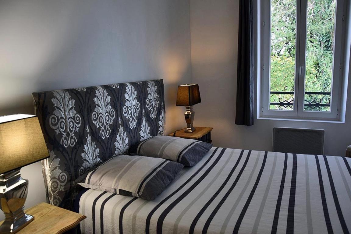 Appartement De L'Abbaye Saint-Astier  ภายนอก รูปภาพ